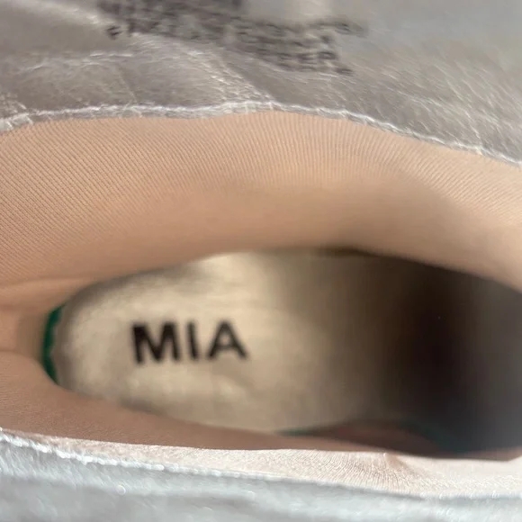 MIA Silver Sparkle Western Boots Size 7.5 NWT - Picture 7 of 15